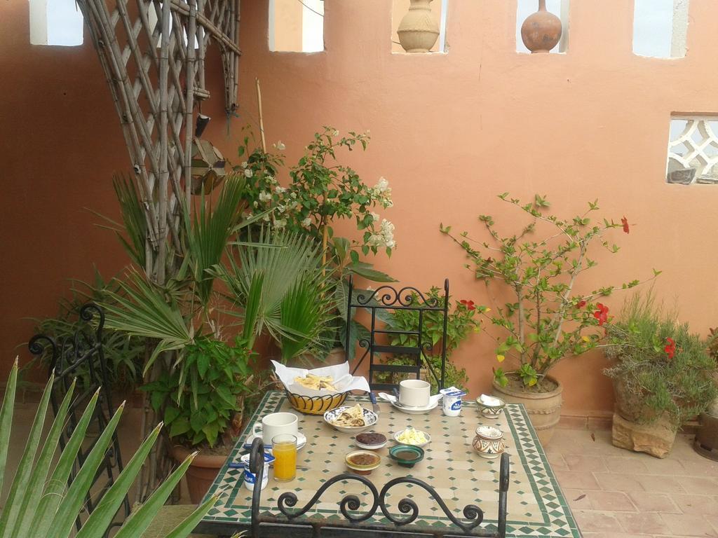 Chambres D'Hotes Les Amis Taroudant Exterior photo